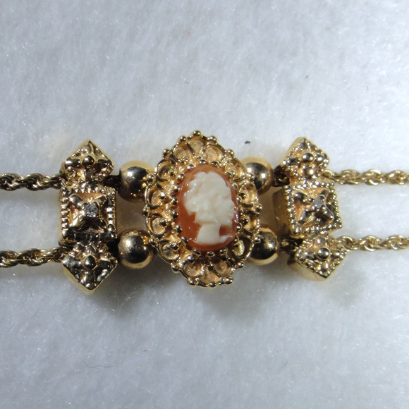 14k Cameo Slide Bracelet - Picture 5 of 9